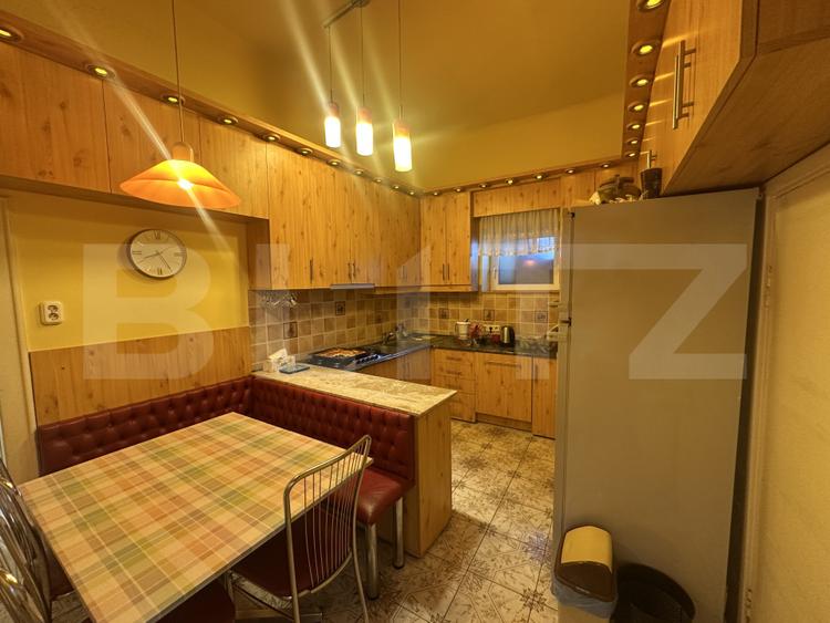 Casă cu două apartamente, 221 mp, zona Semicentral