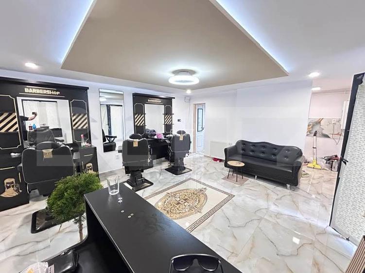 Spatiu comercial de inchiriat, renovat complet, 33 mp, cu terasa, Cugir - 2