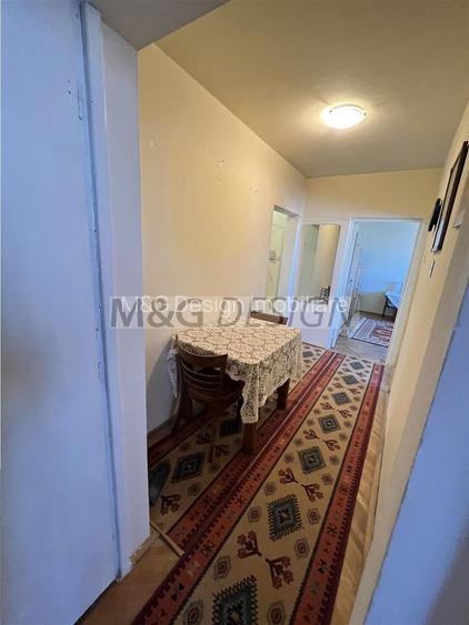 3 camere decomandat la pret de 2 zona Sagului etaj 6 - 8