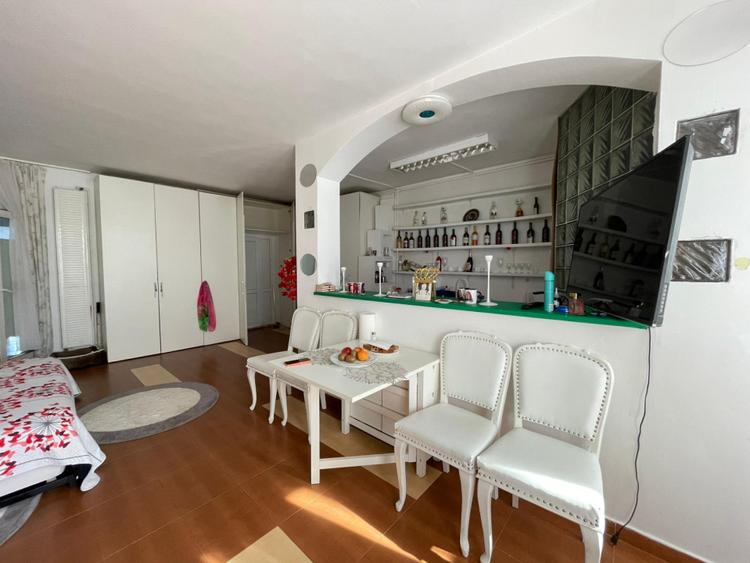 Casa, 400mp, 350 mp curte, centrala proprie, aeroport, Otopeni