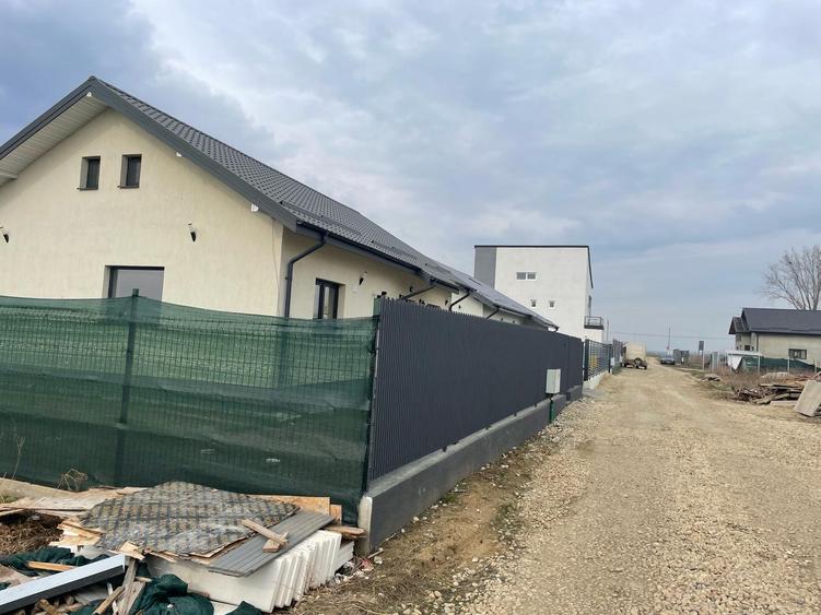Domnești-Țegheș-teren intravilan 500 mp gaze la proprietate, curent pe strada