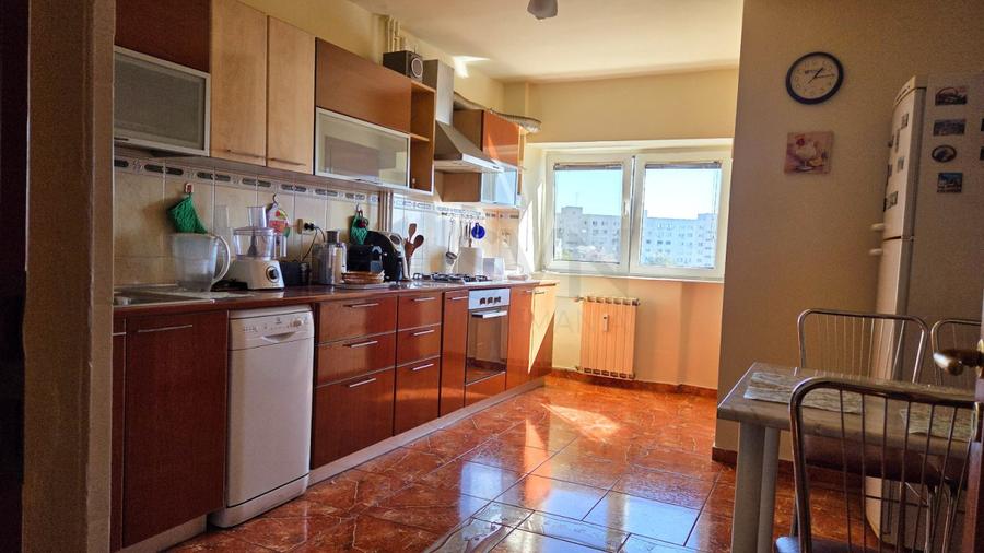 REA1028980 Apartament 4 camere I Decebal