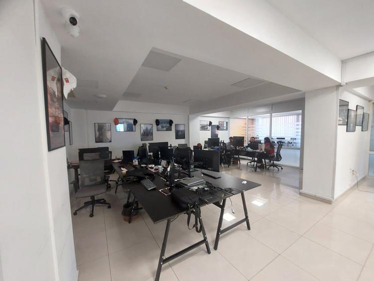 Centru - Bd. Mamaia , spatiu IDEAL BIROURI in cladire reprezentativa , 240 mp.