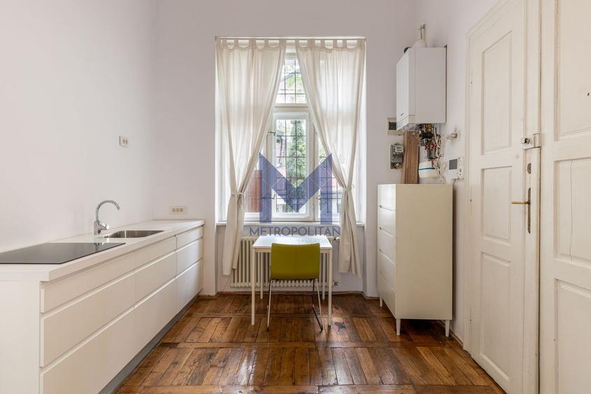 Apartament-galerie la kilometrul zero | 2 camere + mezanin, 2 băi