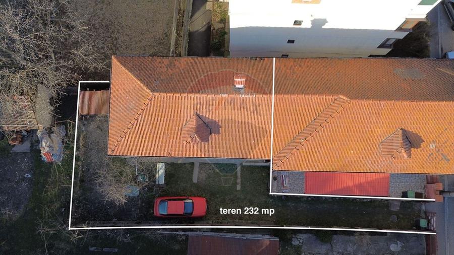 Casa de vânzare in centrul orașului Câmpulung la preț de apartament