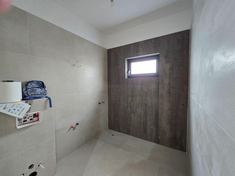 1/2 Duplex pe parter,predare la cheie , 3 dormitoare, Zona Metro 2, Comision 0%