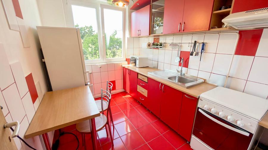 De inchiriat 3 camere, ultracentral – 64 mp | 350 euro/lună