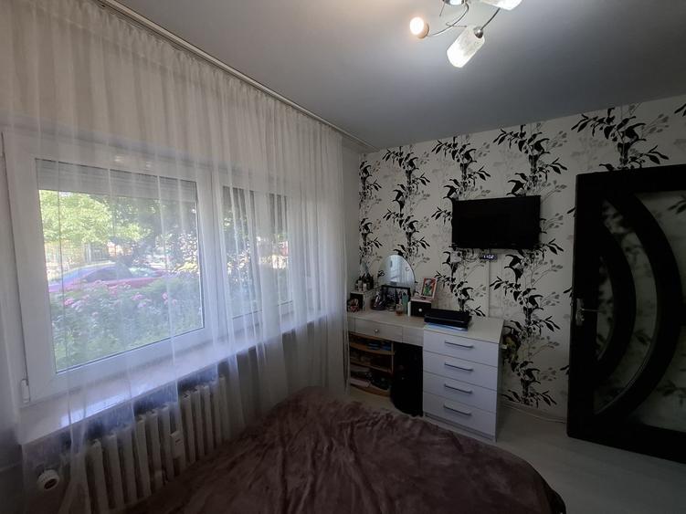 Apartament cu trei camere parter Inel II