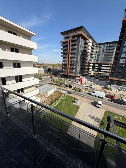 Apartament 2 camere studio gata de mutare cu balcon mare