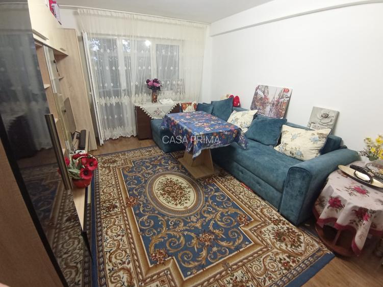 Apartament 3 camere Cantemir-Podu de Piatra, renovat, mobilat si utilat - 2
