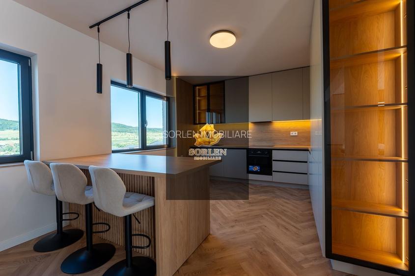 Duplex Premium de vânzare | La intrare în Chinteni - 13