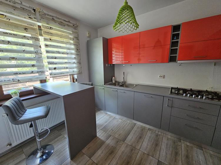 Casa P +1 + curte Domnesti ( str Chimirului )