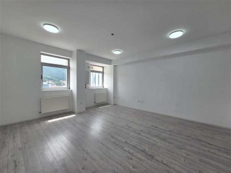 Apartament 2 camere Centrul Civic pretabil birouri