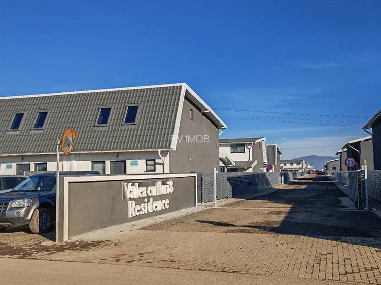Inchiriem Casa Tip Duplex, 4 Camere, Utilata, Tarlungeni izvor - 2