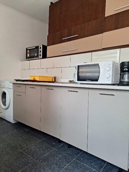 Vilă Faleză Nord ,spre mare, cu 2 apartamente și 2 garsoniere, afacere la cheie!