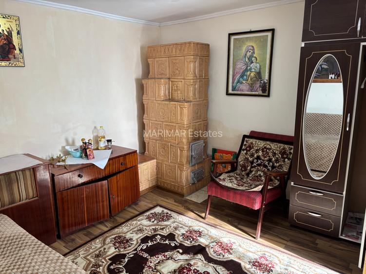 Casa gospodarului, bine întreținută, cu teren generos – Comarnic - 10