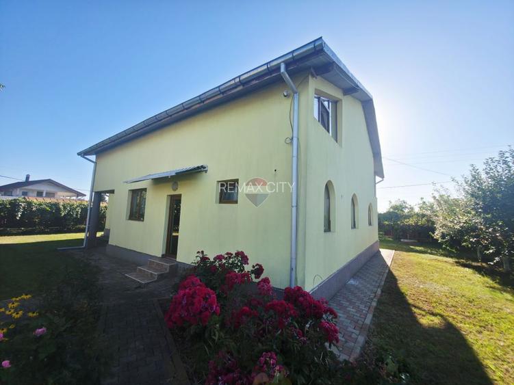 Casă / Vilă cu 5 camere de vânzare