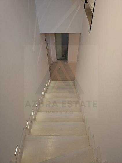 Casa moderna cu 6 camere terase 50 mp si curte in Parcul Sub Arini
