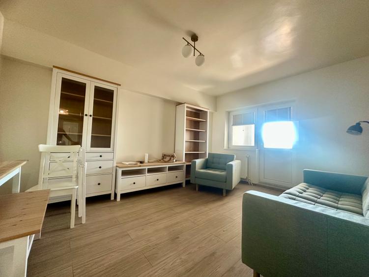 Apartament 3 camere de inchiriat Centru