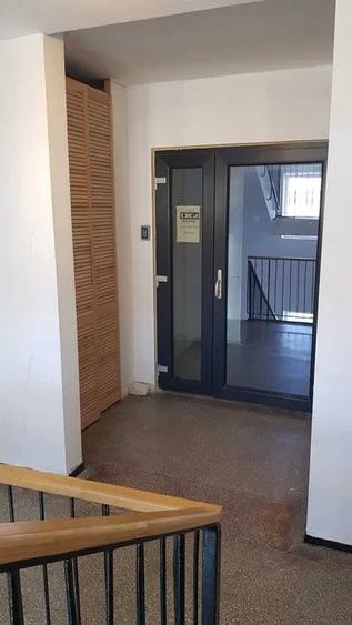 Garsoniera renovata - etajul 1, mutare imediata, Sibiu