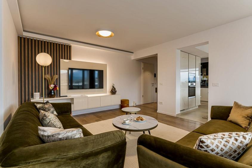Penthouse Exclusivist cu Terasă Panoramică și Jacuzzi – Coresi Brașov