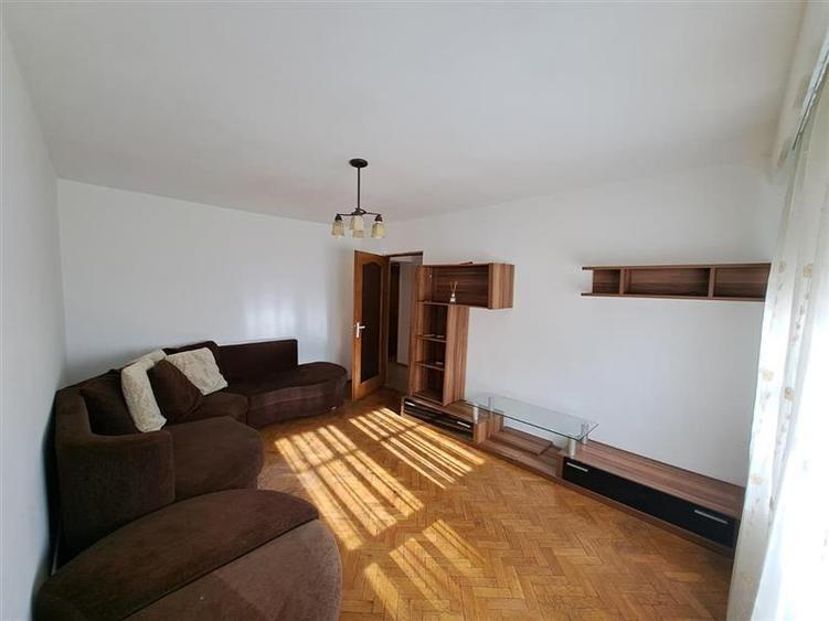 Apartament cu 3 camera, 65 mp utili, situat in cartierul Manastur!