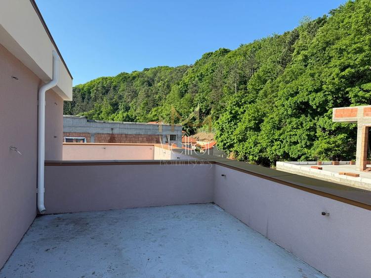 Duplex modern de vânzare în Florești, zonă liniștită, ferită de trafic