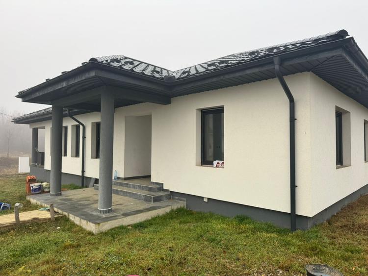 Casa individuala de vanzare, 131 mp, in Ansamblu rezidential
