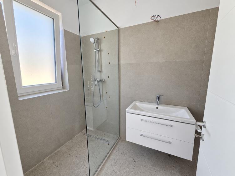Proprietar Apartament 3 camere Colentina, parcare inclusa, 2 bai, 2 balcoane