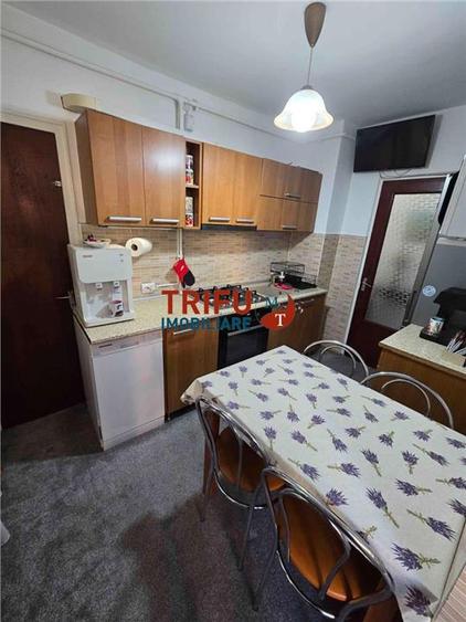 Apartament 2 camere Zona Cetate De Vanzare!