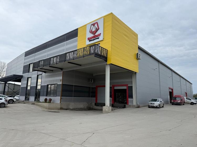 Hală industrială de vânzare | 2.350 mp | Vizibilitate din Centura