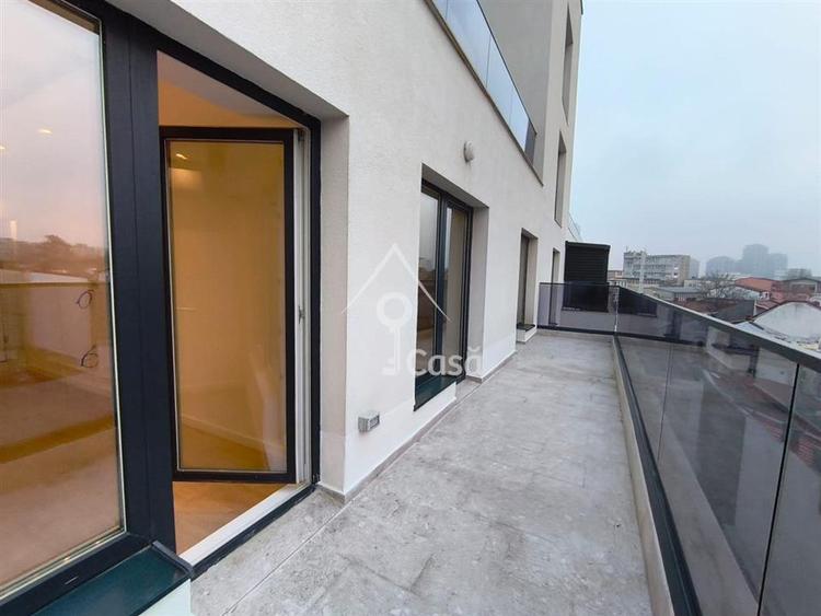 Apartament 3 camere, terasa de 15 mp, Timpuri Noi