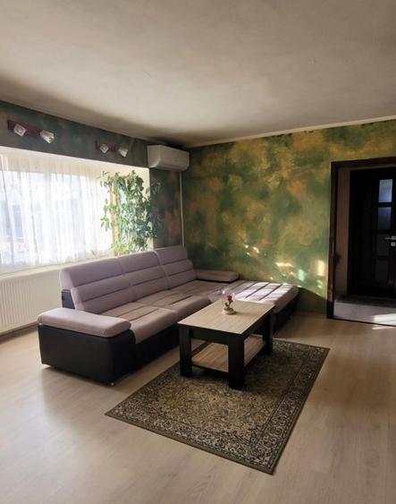 Apartament 3 camere zona Calea Moldovei