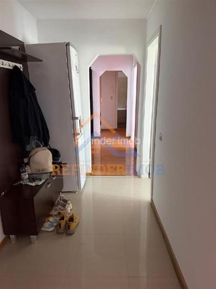 Apartament 3 camere zona Sebastian