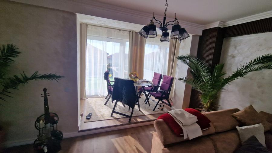 Penthouse premium 250 mp cu terasă și teren de fotbal privat Zona Romanescu