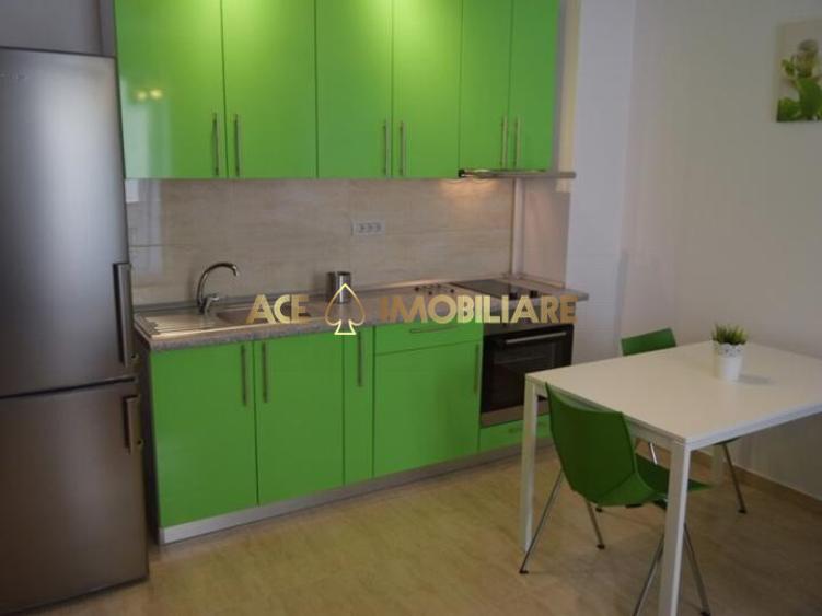 2 Camere de inchiriat | Parcul Carol | Centrala Proprie | Metrou |