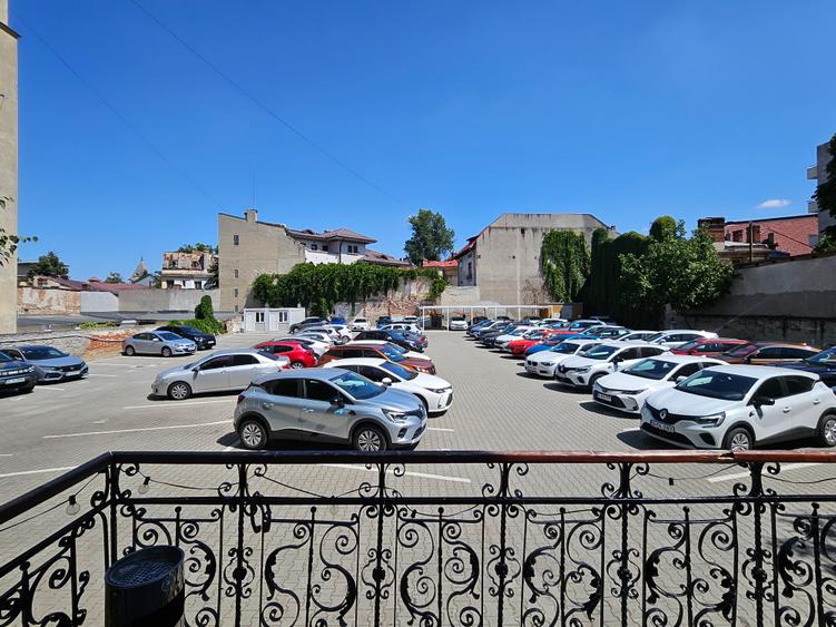 Inchiriere etaj 1 - Piata Romana