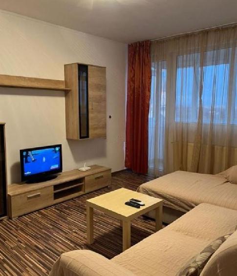 Eroii Revolutiei,bl.reabilitat,decomandat,mobilat,utilat,balcon,AC,geam baie