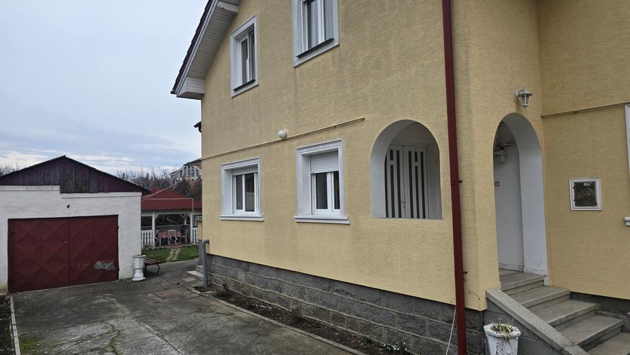 Vand casa in Deva P+M, zona ultracentrala (str. Crisan),