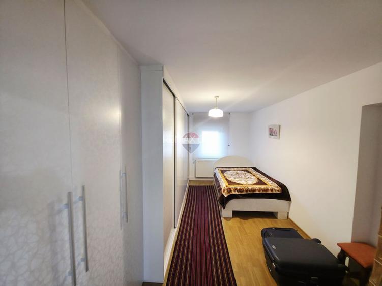 Casă / Vilă cu 3 camere de vânzare - 26