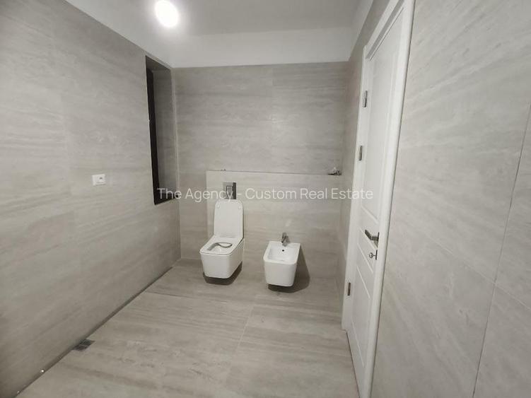 Casa individuala + Casa de oaspeti - 5+2 camere - Corbeanca, Central - 4