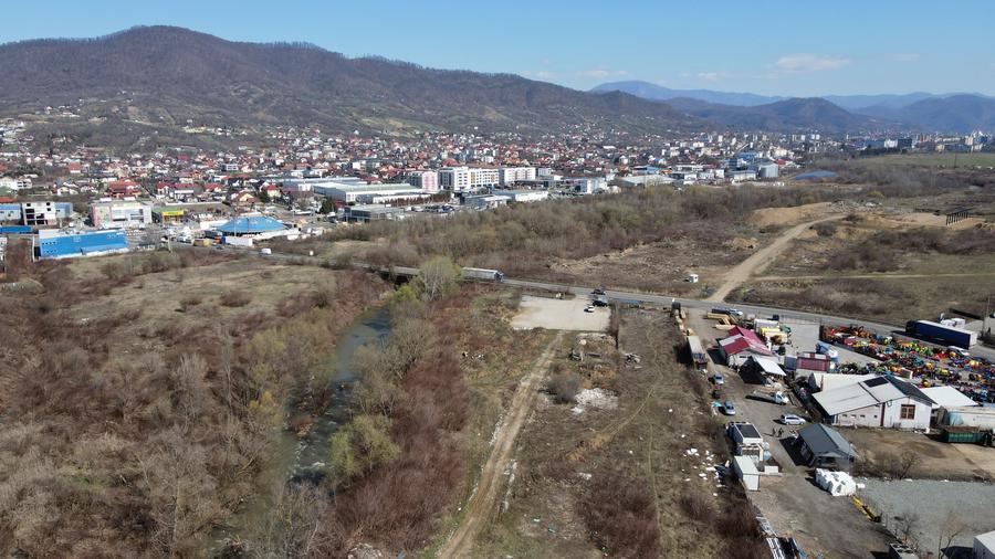 Teren Intravilan de Vânzare – Zonă Industrială, Acces Direct din Strada Europa