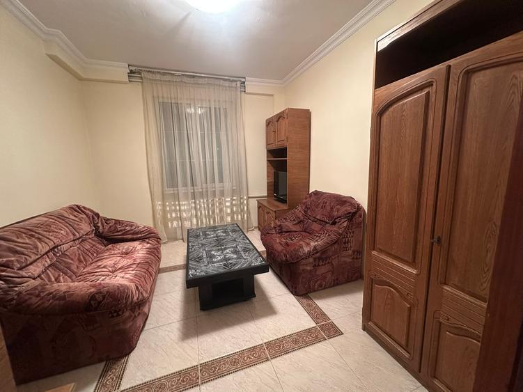 Floreasca, 2 camere decomandate, parter inalt, balcon, centrala proprie