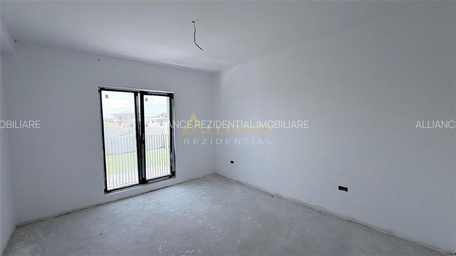 Casa Individuala - 5 camere -  2 bai - 430mp teren - 8