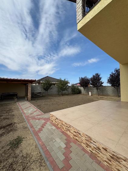 Casă Individuală în Ghiroda | 4 Dormitoare | 4 Băi | Garaj | Teren 509 mp | 170