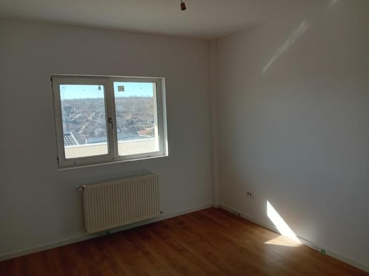 Apartament 3 camere DECOMANDAT, 71,7 mp + parcare – Hlincea – bloc nou
