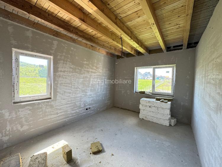 Duplex construit la standarde înalte de calitate la intrare in Corusu - 19