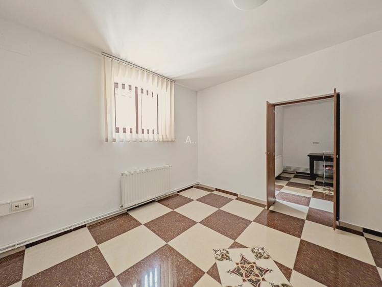 Sediu firmă | Vilă 310 mp | 12 camere | 2–3 parcări | Carol I – Mântuleasa