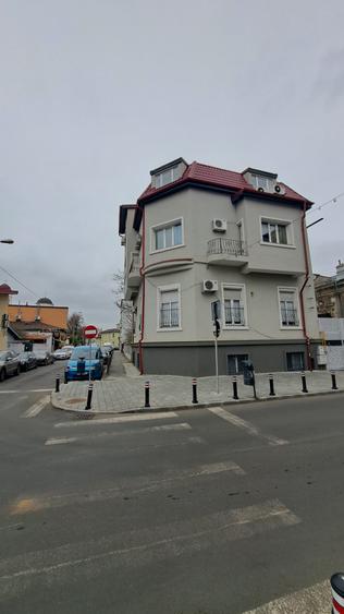 BUSINESS LA CHEIE IN VILA RENOVATA - CLINICA STOMATOLOGICA