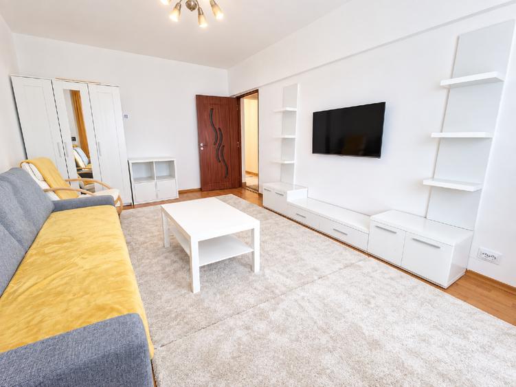 Vanzare apartament 3 camere, metrou Lujerului, renovat si reabilitat recent
